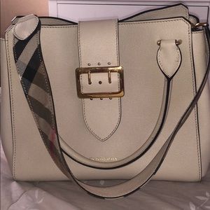 Burberry Soft Grain Medium Buckle Tote